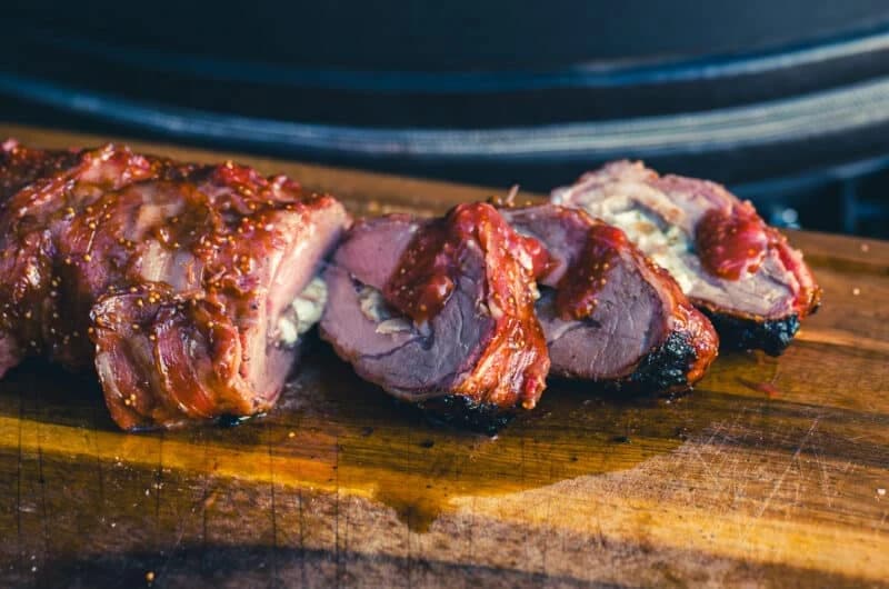 Gevulde wildzwijn filet met Bacon en Vijgen BBQ Saus