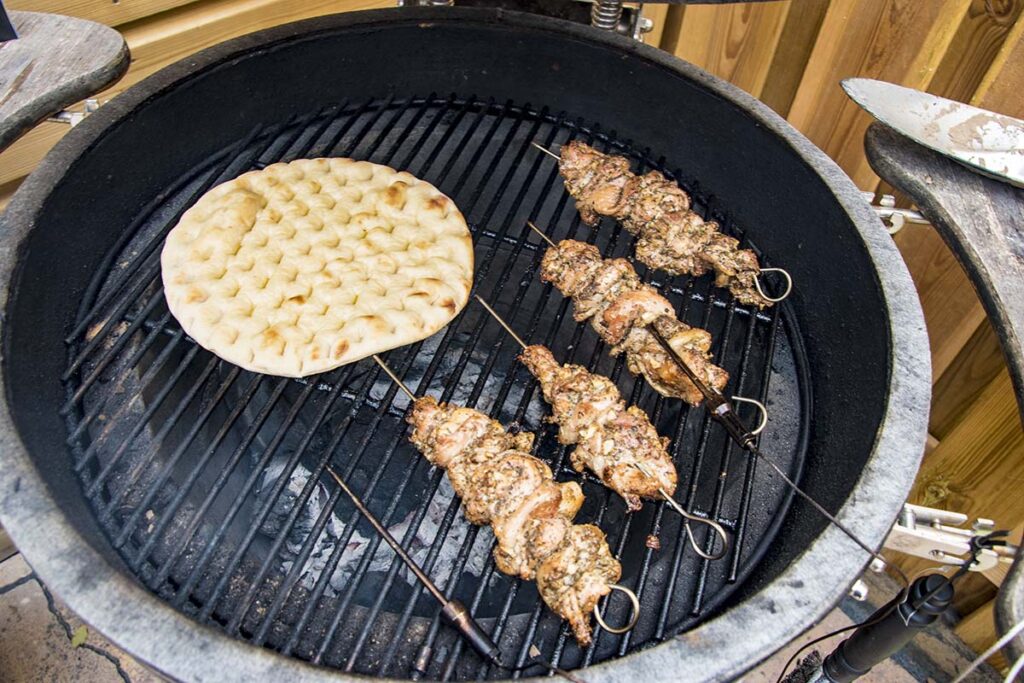 kip souvlaki bbq recept op de kamado
